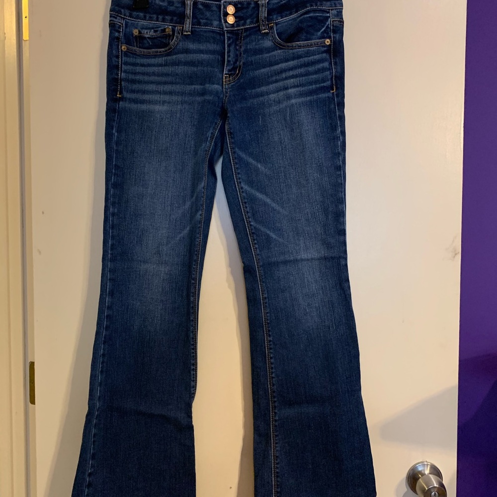 AE Jeans, size 8, artist